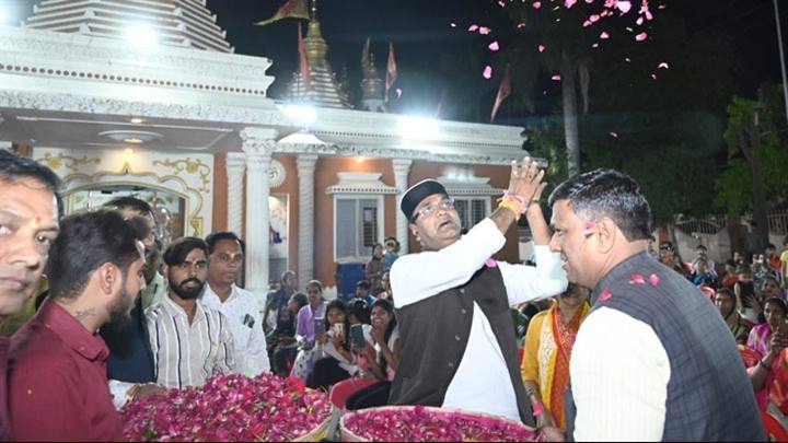 नरेला विधानसभा के 4 वार्डों में होली मिलन समारोह